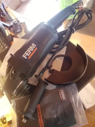 Amoladora Ferm 2000w