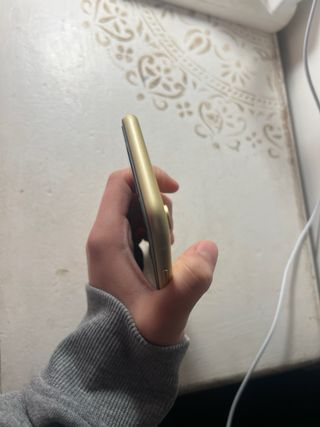 iPhone XR 128 GB Giallo