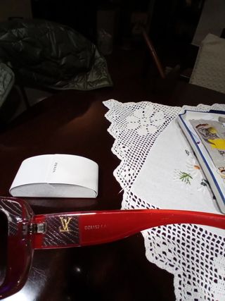 Occhiali da sole Louis Vuitton Rossi