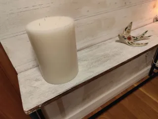 Consola de metal e imitación madera