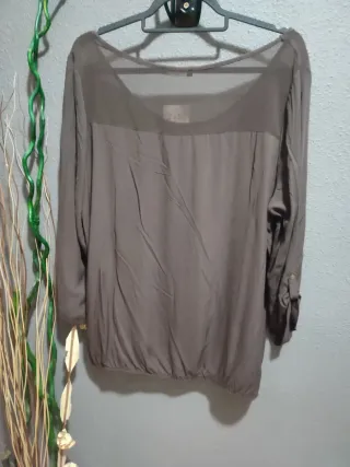 Blusa marrón chocolate con transparencias