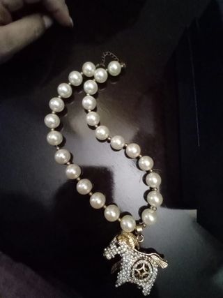 Collana perle con ciondolo cavallo