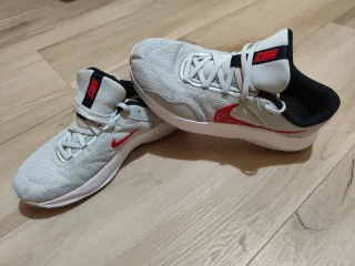 Zapatilla Hombre Nike Legend Essential Talla 42,5