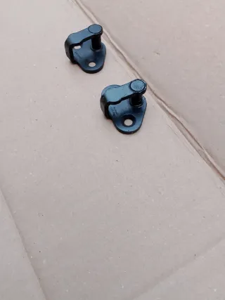 Agganci chiusura sportelli Saxo VTS 106