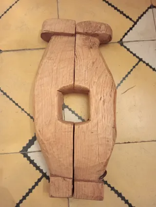 Pieza etnográfica traba burro