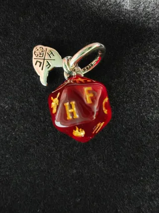 Charm Dado Hellfire Club Stranger Things Plata 925