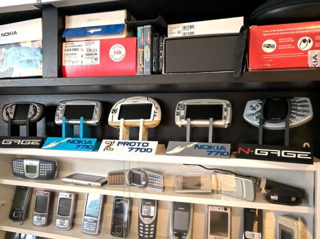 stand Expositor Nokia 7710 impreso 3d