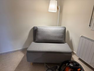 Butaca / Sillón gris tela