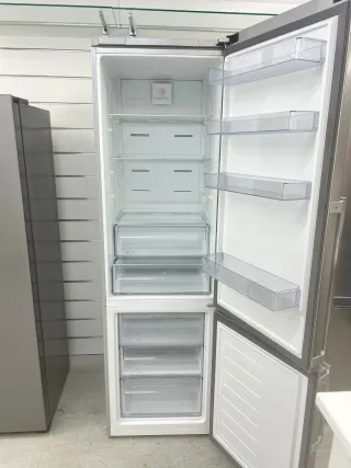 Nevera Combi GRUNDIG no Frost energía A+