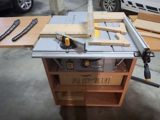 Sierra de mesa Titan 1500 con mesa adaptada