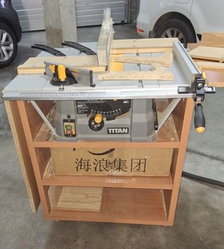 Sierra de mesa Titan 1500 con mesa adaptada