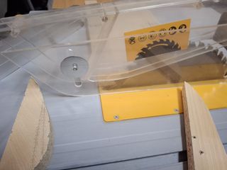 Sierra de mesa Titan 1500 con mesa adaptada