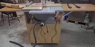 Sierra de mesa Titan 1500 con mesa adaptada