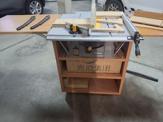 Sierra de mesa Titan 1500 con mesa adaptada
