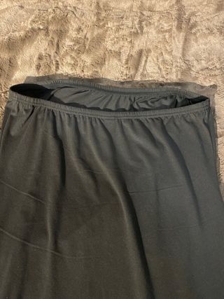 Vestido negro sin tirantes corto