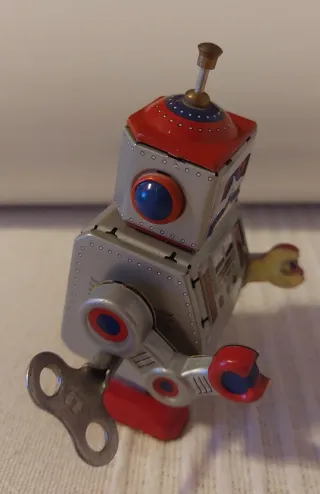 Robot di latta a molla