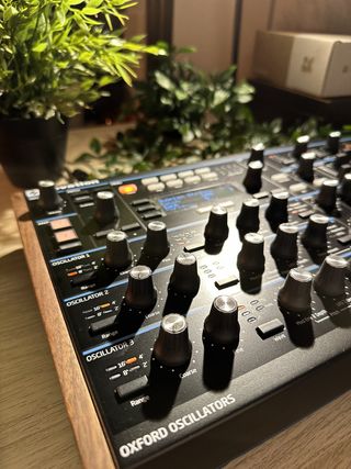 Novation Peak Sintetizador Polifónico