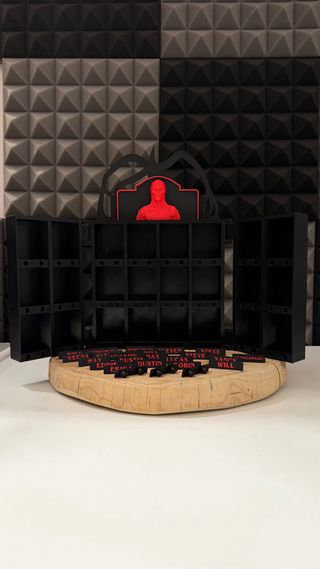 Espositore Funko Pop con nomi + 48 supporti