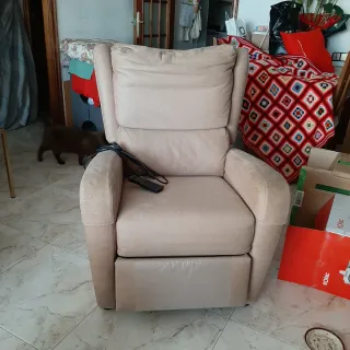 Butaca reclinable elevadora con motor