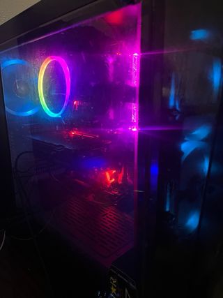 PC Gaming con luces LED RGB