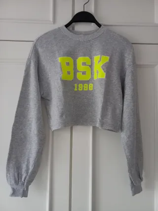 Sudadera cropped Bershka