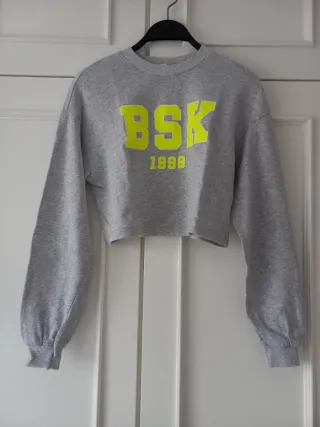 Sudadera cropped Bershka