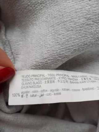 Sudadera cropped Bershka