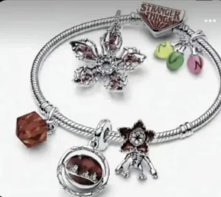 Pulsera Pandora Stranger Things