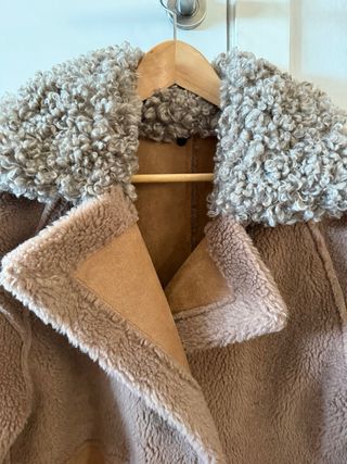 Chaqueta ante y borrego beige/marrón