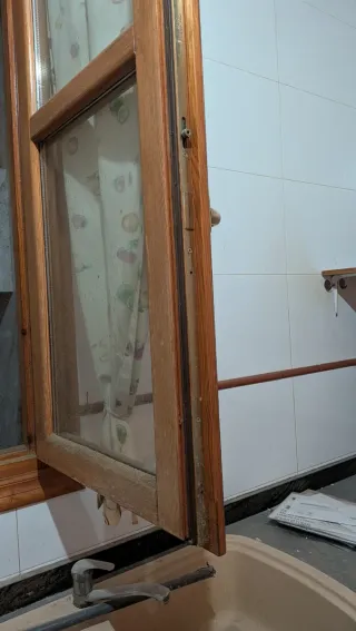 Ventana de madera