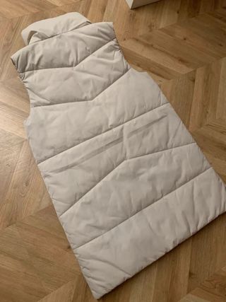 Chaleco plumífero Massimo Dutti beige Talla S