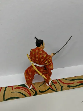 Figura Ronin Samurái Plastoy 65706 - Naranja