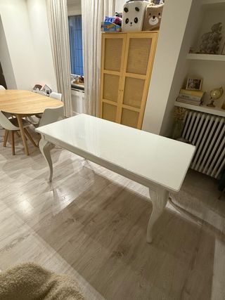 Tavolo bianco stile classico/moderno