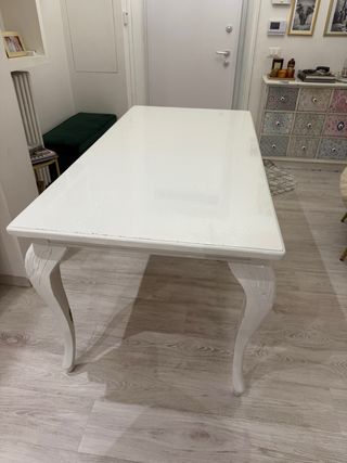 Tavolo bianco stile classico/moderno