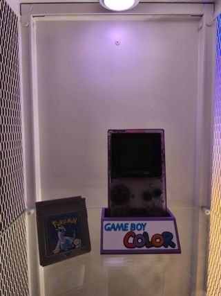 Supporto Game Boy Color Viola