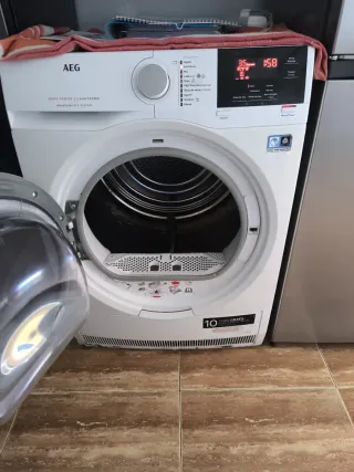 Secadora AEG - Para piezas.