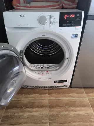 Secadora AEG - Para piezas.