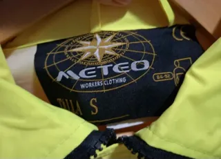 Chubasquero unisex amarillo