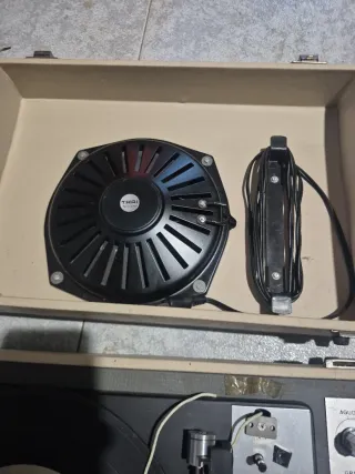 Tocadiscos Dual antiguo