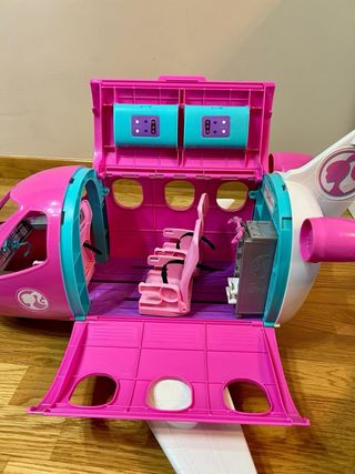 Avión de Barbie rosa (muñeca incluida)