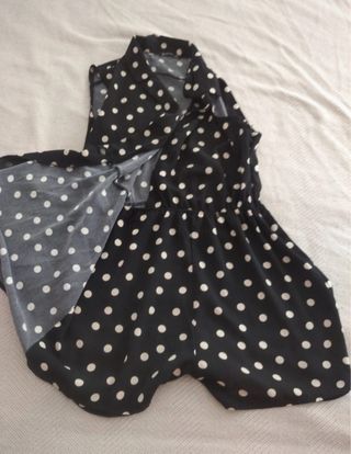 Mono corto lunares Stradivarius