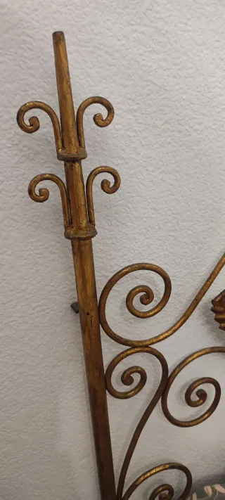 Cabecero de forja dorado