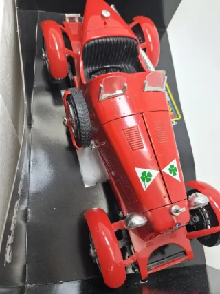 Alfa Romeo 8C 2300 Monza 1931 Bburago Scala 1:18