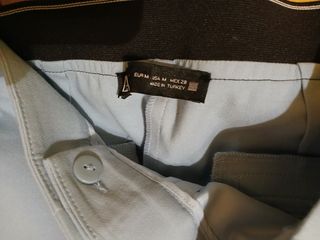 Pantalón de pinzas Zara