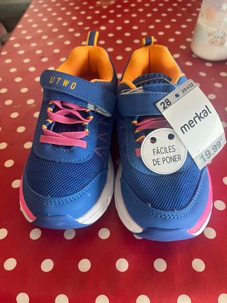 Deportivos nuevos talla 28