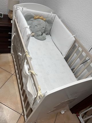 Cuna de bebé + colchon