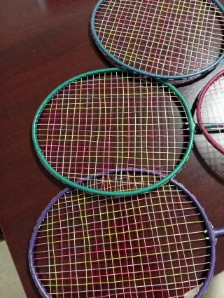 Raquetas de bádminton de colores