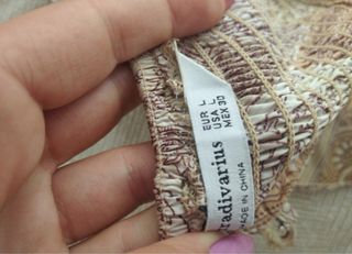 Top in raso con stampa foulard Stradivarius