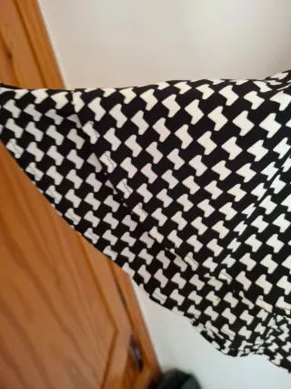 Camisa Zara Estampada Blanco y Negro