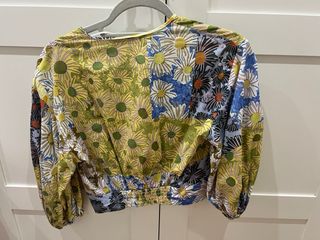 Blusa Zara floral manga larga